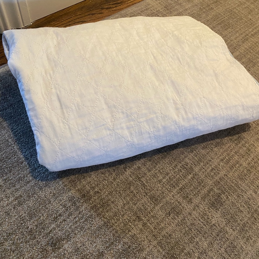 2 waterproof matress pads